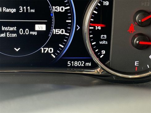 Certified 2021 GMC Acadia Denali w/ Denali Technology Package image 12