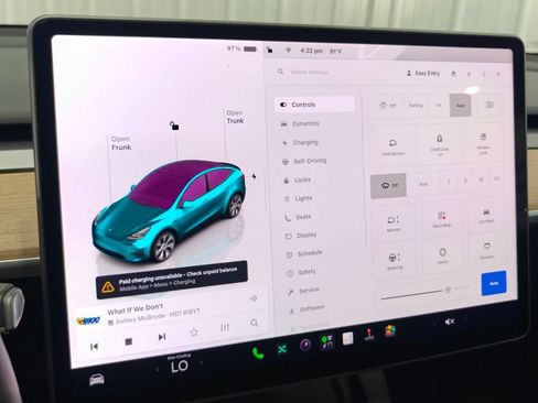 Used 2024 Tesla Model Y Long Range AWD/4WD image 36