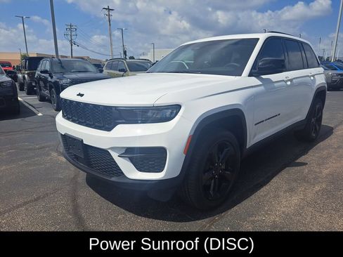Certified 2023 Jeep Grand Cherokee Altitude AWD/4WD image 8