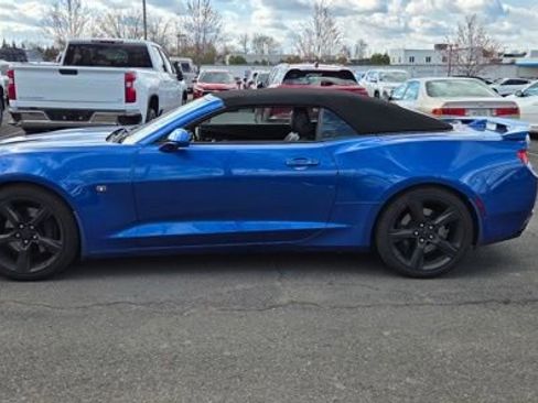 Used 2016 Chevrolet Camaro SS RWD image 4