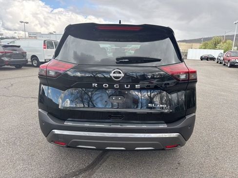 Certified 2023 Nissan Rogue SL w/ SL Premium Package image 6