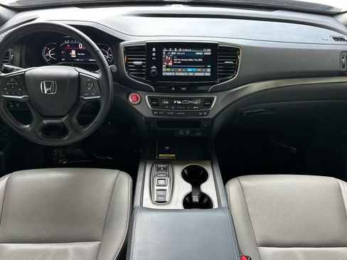 Used 2025 Honda Passport EX-L image 12