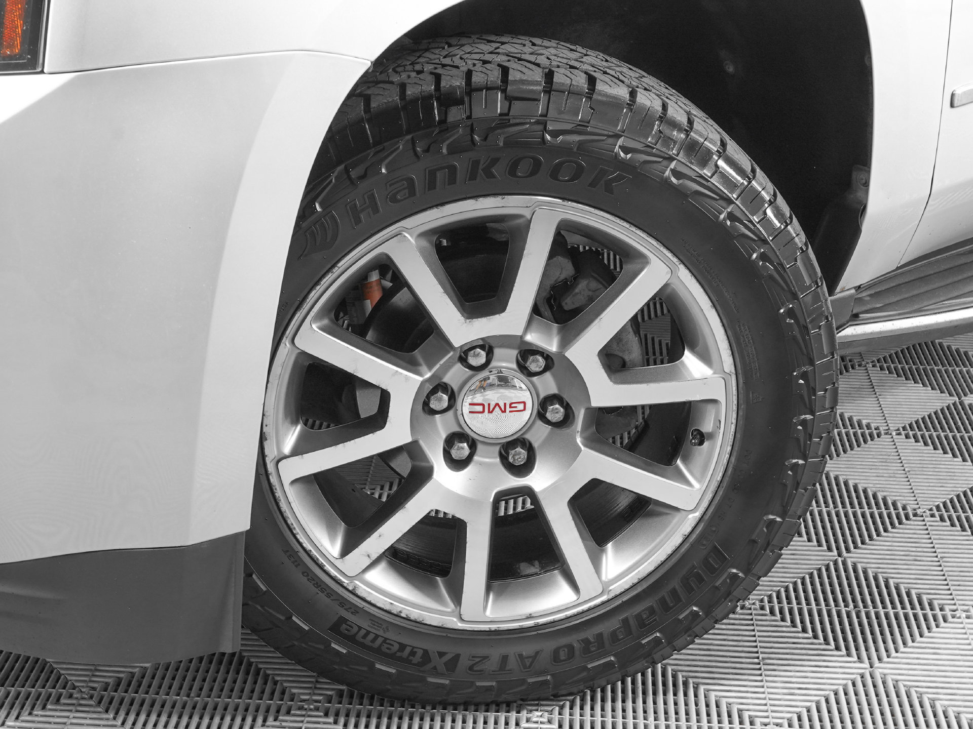 Used 2018 GMC Yukon Denali AWD/4WD image 33