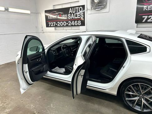 Used 2018 Volvo S90 T5 Momentum w/ Convenience Package image 16
