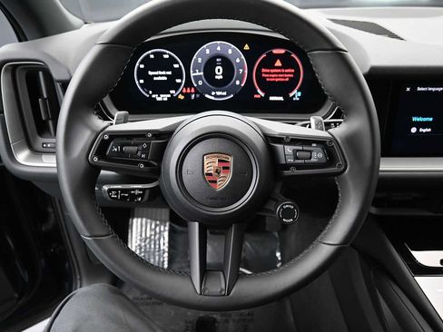 Certified 2025 Porsche Cayenne AWD/4WD image 7