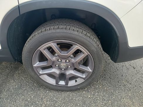 Used 2023 Honda Passport EX-L image 9