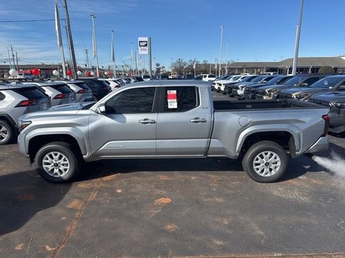 New 2026 Toyota Tacoma SR5 image 2