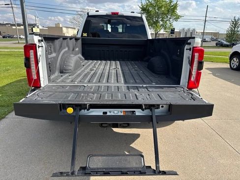 Used 2024 Ford F350 Lariat w/ Lariat Ultimate Package AWD/4WD image 8
