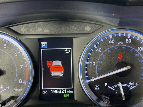 Used 2018 Toyota Highlander XLE AWD/4WD image 15