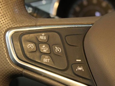 Used 2021 Chevrolet Malibu LT image 19