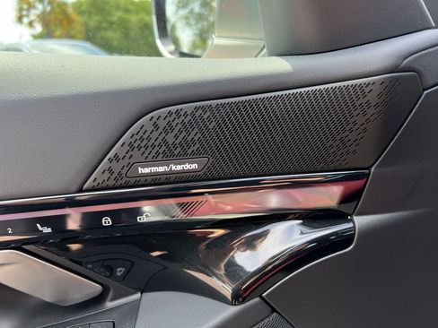 Certified 2025 BMW 540i xDrive image 39