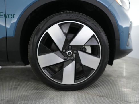 Used 2023 Volvo XC40 Recharge Ultimate w/ Protection Package Premier image 20