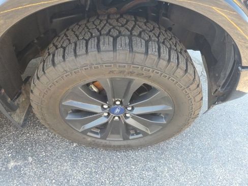 Used 2019 Ford F150 XLT w/ Equipment Group 302A Luxury AWD/4WD image 38