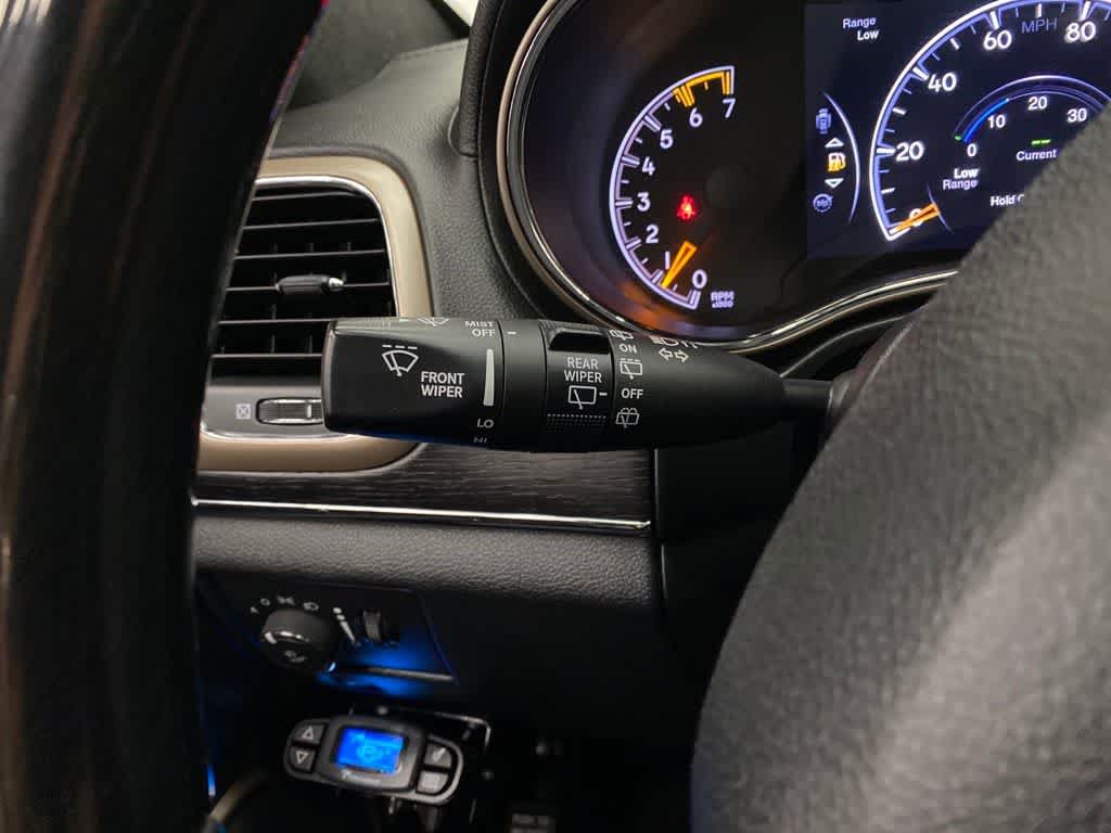 Used 2015 Jeep Grand Cherokee Summit AWD/4WD image 23
