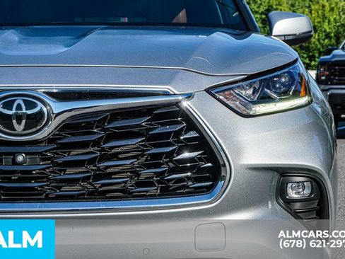 Used 2021 Toyota Highlander Platinum AWD/4WD image 11