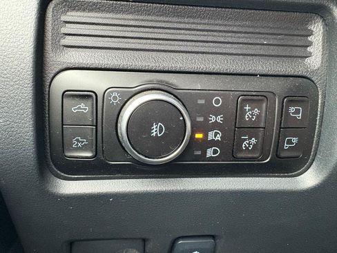 Used 2025 Ford F250 Lariat AWD/4WD image 10