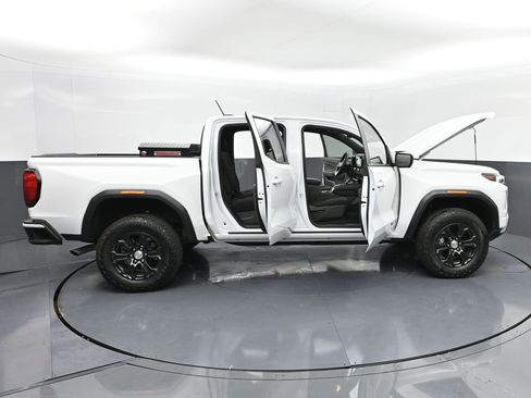 Used 2024 GMC Canyon Elevation w/ Convenience Package image 50