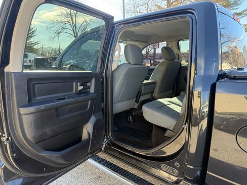 Used 2018 RAM 1500 Express w/ Express Value Package image 12