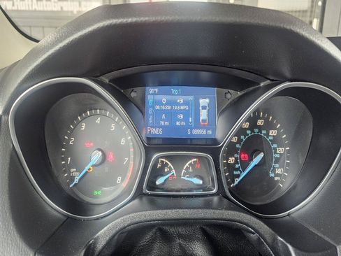 Used 2014 Ford Focus SE w/ Equipment Group 201A FWD image 14