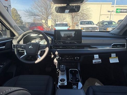 New 2026 Mitsubishi Outlander Trail Edition image 23