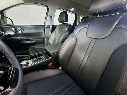 Used 2025 Kia Sorento EX w/ EX Panoramic Sunroof Package AWD/4WD image 23