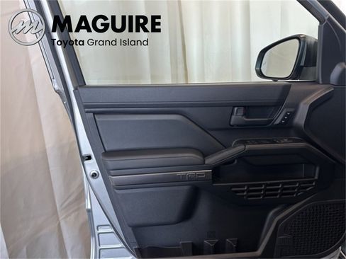 New 2025 Toyota 4Runner 4WD image 17