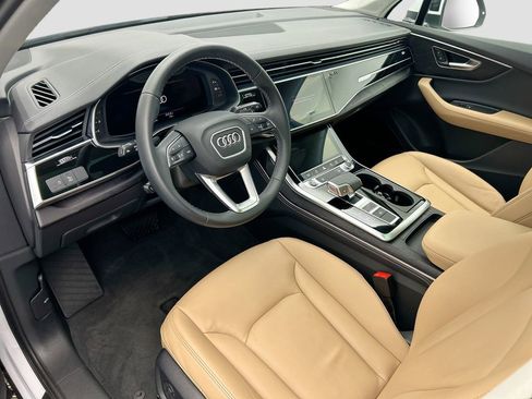 Certified 2025 Audi Q7 2.0T Premium Plus w/ Premium Plus Package image 9