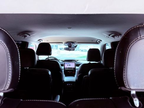 Used 2023 Jeep Grand Cherokee L Limited image 32