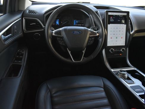 Used 2024 Ford Edge SEL w/ Sport Appearance Package AWD/4WD image 17