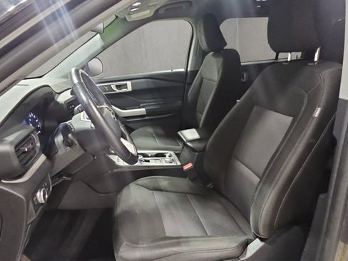 Used 2022 Ford Explorer XLT w/ Class IV Trailer Tow Package image 10