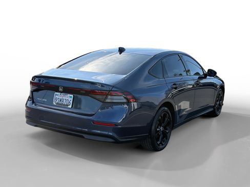 Certified 2025 Honda Accord SE image 5