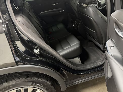 Used 2025 Cadillac XT4 Premium Luxury image 32
