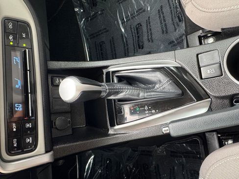 Used 2019 Toyota Corolla LE image 20