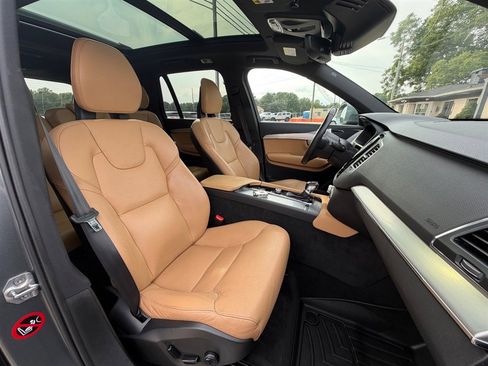 Used 2018 Volvo XC90 T6 Momentum w/ Convenience Package AWD/4WD image 24