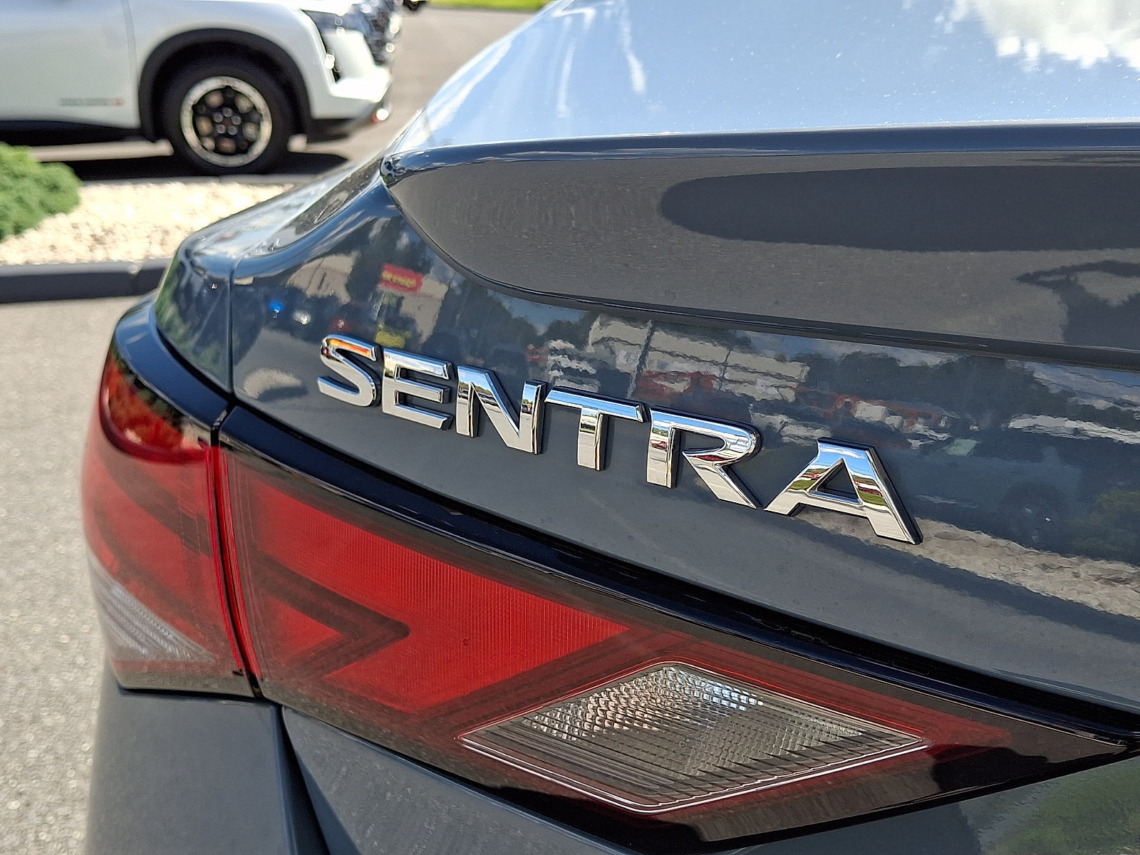 Certified 2025 Nissan Sentra SR w/ SR Premium Package FWD image 29