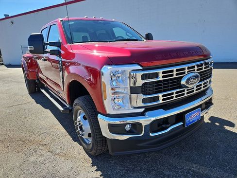 New 2026 Ford F350 XLT w/ FX4 Off-Road Package image 2