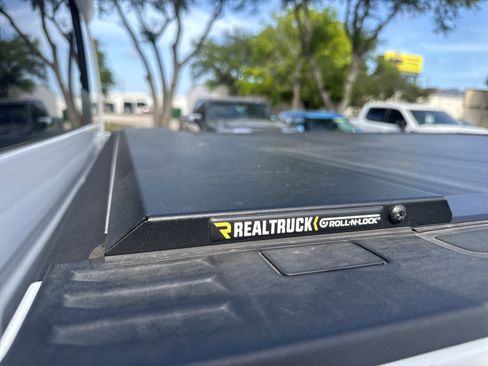 Used 2025 GMC Sierra 2500 AT4 w/ AT4 Premium Plus Package image 11