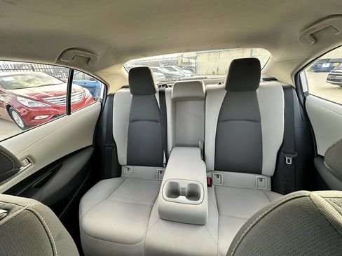 Used 2021 Toyota Corolla LE FWD image 23