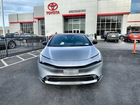 New 2026 Toyota Prius Plug-In Hybrid FWD image 3