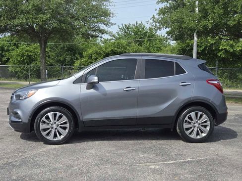 Used 2019 Buick Encore Preferred FWD image 4