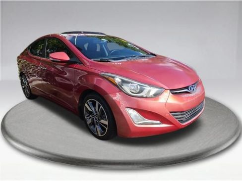 Used 2015 Hyundai Elantra Limited w/ Option Group 05 FWD image 3