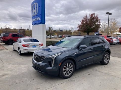 Used 2021 Cadillac XT4 Sport image 2