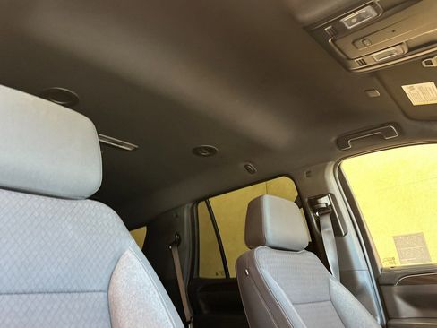 Used 2022 GMC Yukon SLE w/ Gmc Pro Safety Plus Package RWD image 19