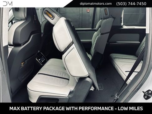 Used 2024 Rivian R1S Adventure Dual AWD/4WD image 25