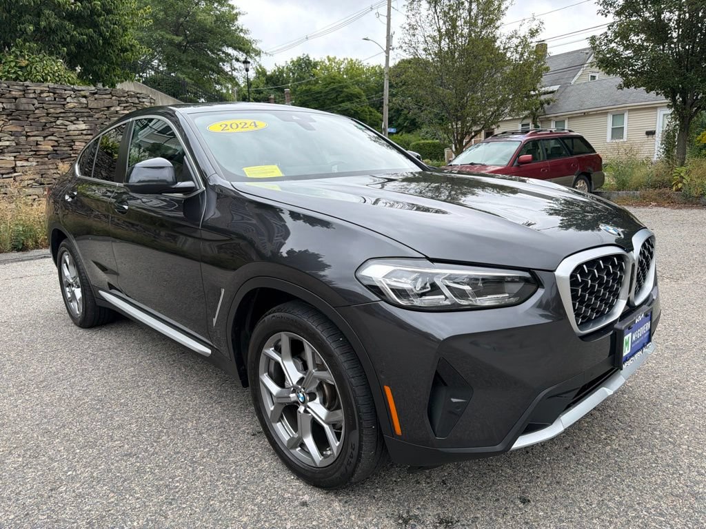 Used 2024 BMW X4 xDrive30i AWD/4WD image 9