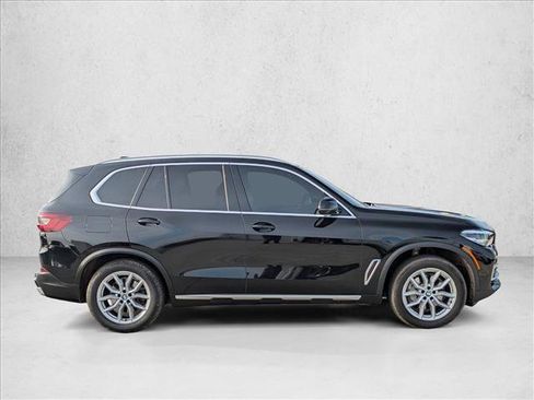 Used 2021 BMW X5 xDrive40i w/ Premium Package 3 image 4