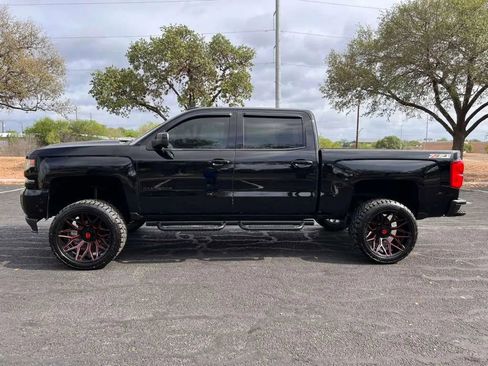 Used 2017 Chevrolet Silverado 1500 LTZ Z71 w/ LTZ Plus Package image 4