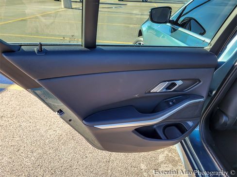 Used 2021 BMW 330i xDrive 330i xDrive w/ Convenience Package image 26