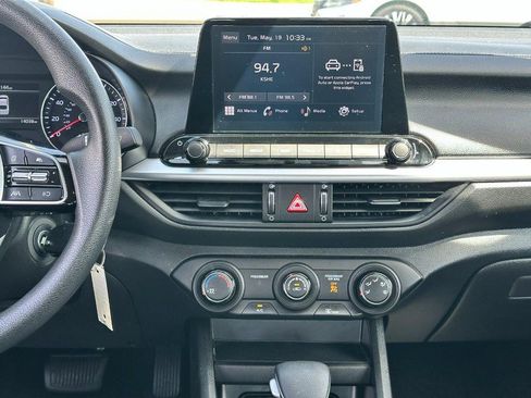 Used 2023 Kia Forte LXS w/ LXS Technology Package FWD image 11