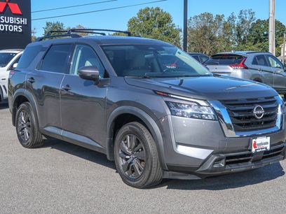 Used 2022 Nissan Pathfinder SV
